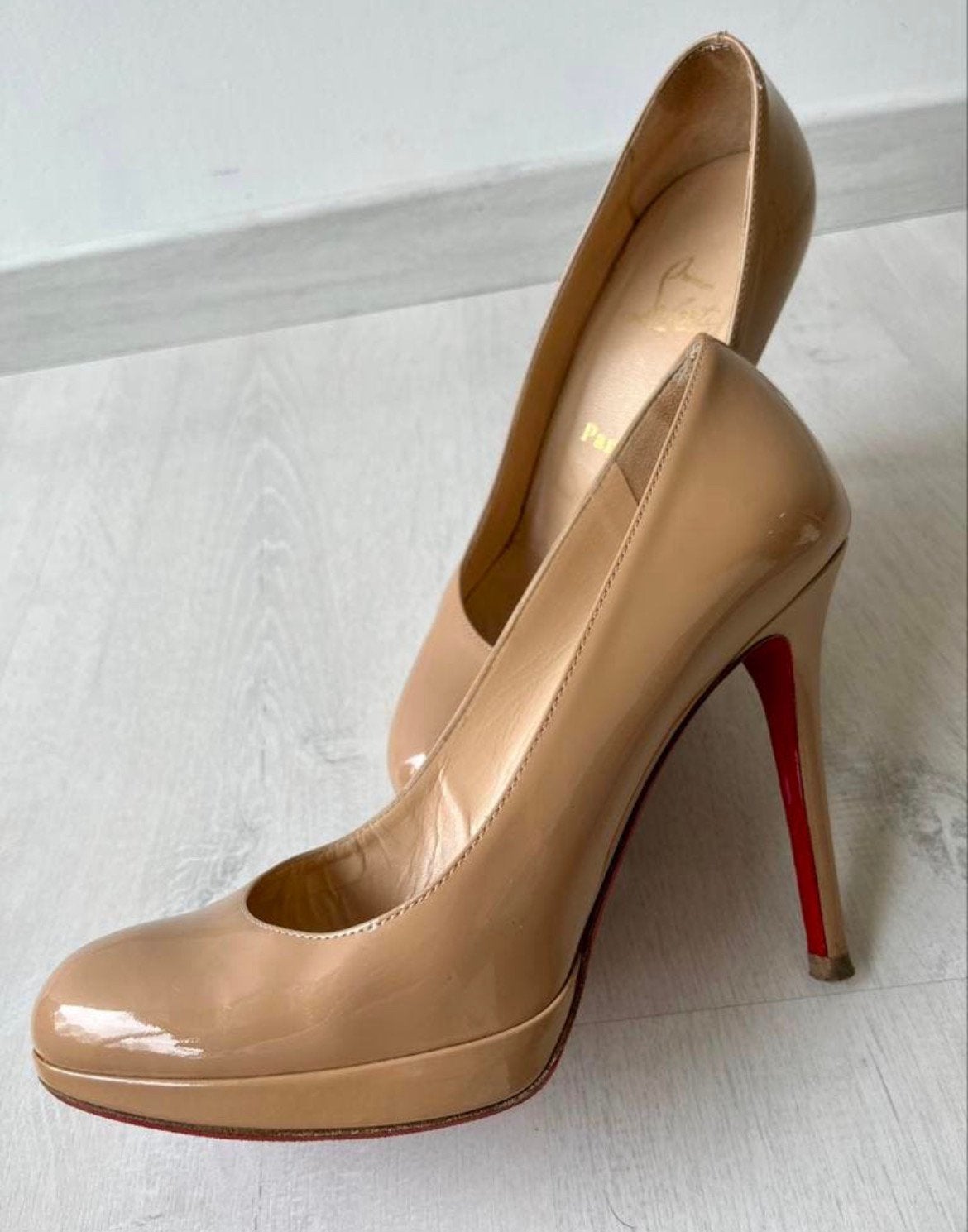 Authentieke Christian Louboutin pumps maat 37, Kleding | Dames, Schoenen, Ophalen of Verzenden, Zo goed als nieuw, Pumps