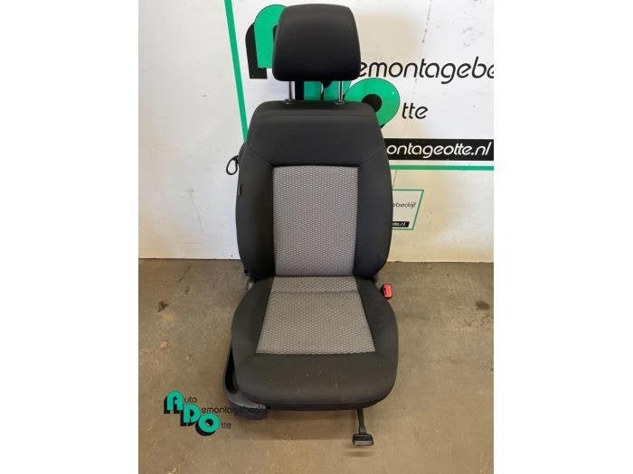 Stoel rechts van een Volkswagen Polo (Polo 09-), Gebruikt, -, Volkswagen, -