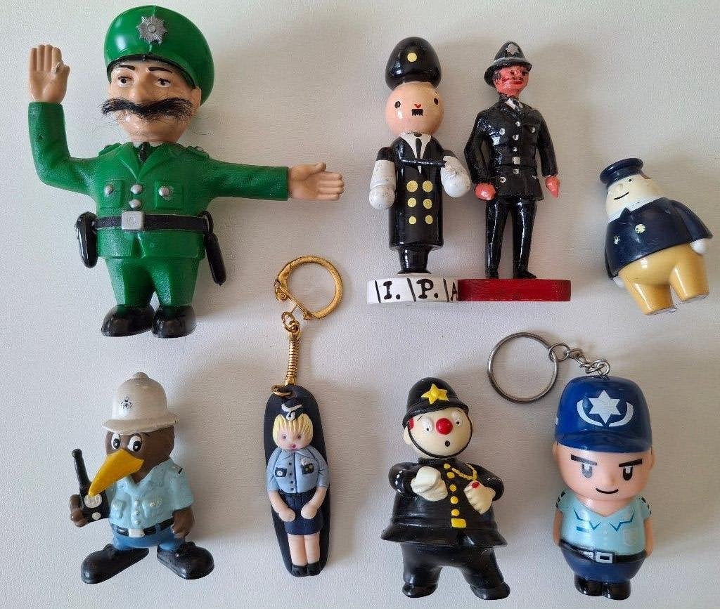 Allerlei Vintage internationale Politie popjes, Collections, Jouets miniatures, Comme neuf, Enlèvement ou Envoi