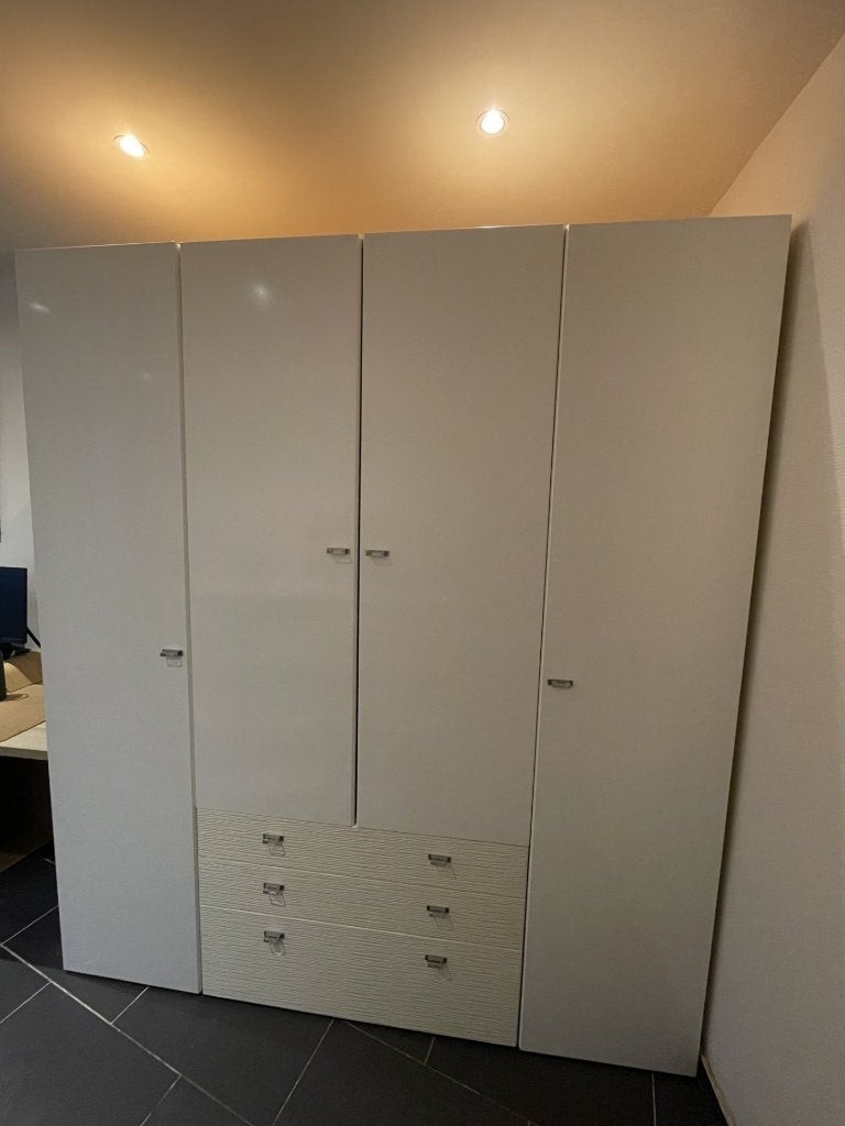 Ruime kleerkast – Goede staat (Regio Gent Centrum), Ophalen, 200 cm of meer, 150 tot 200 cm, Modern/tijdloos