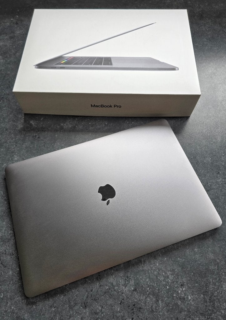 MacBook Pro 15 inch, Computers en Software, Apple Macbooks, Zo goed als nieuw, MacBook, 15 inch, 2 tot 3 Ghz, 512 GB, 32 GB, Azerty
