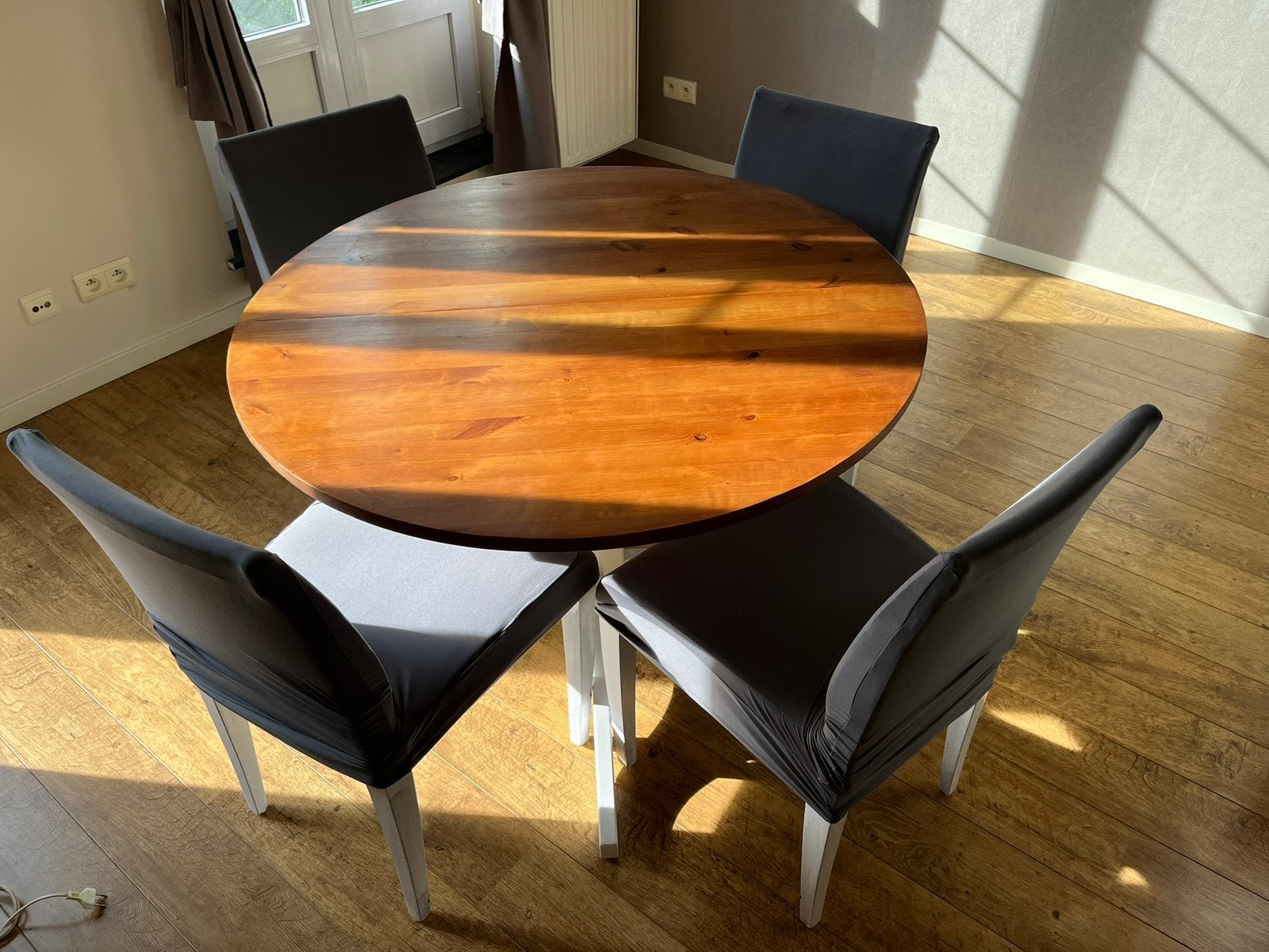 Table à manger avec rallonge et chaises, Enlèvement, Utilisé