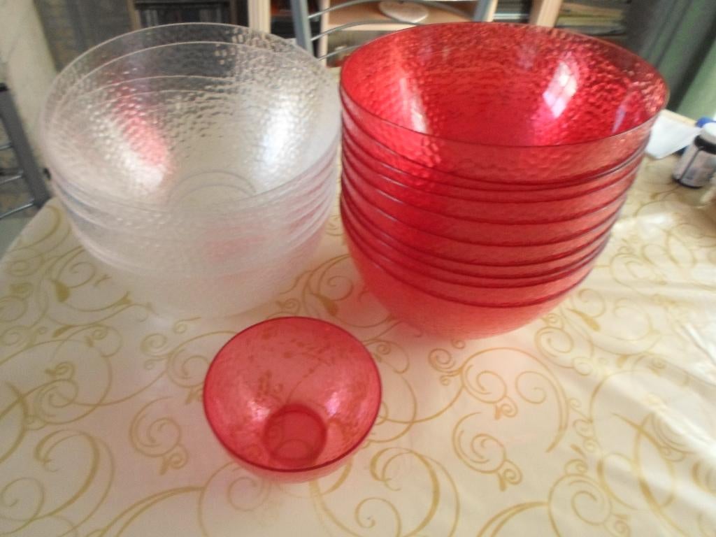 plastiek kommen rood en wit, opscheplepels, enz, Huis en Inrichting, Keuken | Servies, Ophalen, Nieuw, Kom(men)