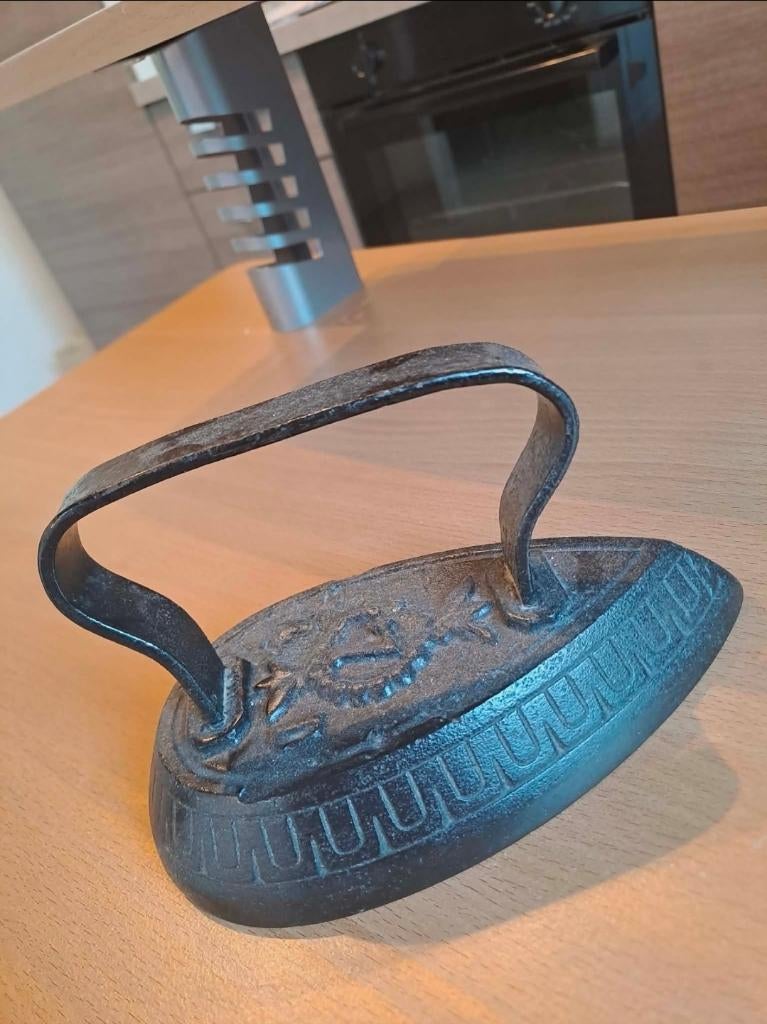 Oud strijkijzer, Antiek en Kunst, Ophalen