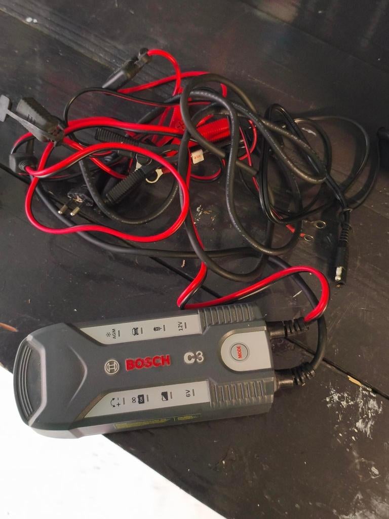 chargeur de batterie C3 bosch, Enlèvement, Comme neuf