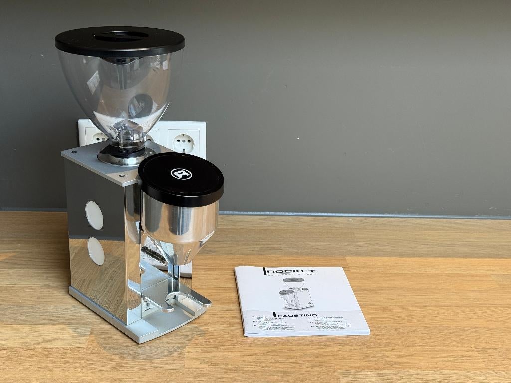 Rocket Faustino 3.1 koffiemolen chrome white (2025) Garantie, Elektronische apparatuur, Koffiemachine-accessoires, Zo goed als nieuw