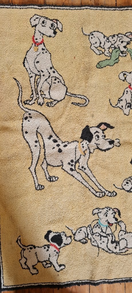 Faites plaisir à votre dalmatien avec un tapis original, Collections, Disney, Utilisé, Vêtements ou Textile, Autres personnages