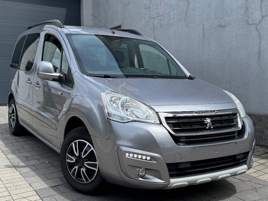 Peugeot Partner 1.2i BENZINE STYLE EDITION 2017 AIRCO 5 PLTS, Voorwielaandrijving, Euro 6, 1199 cc, Bedrijf