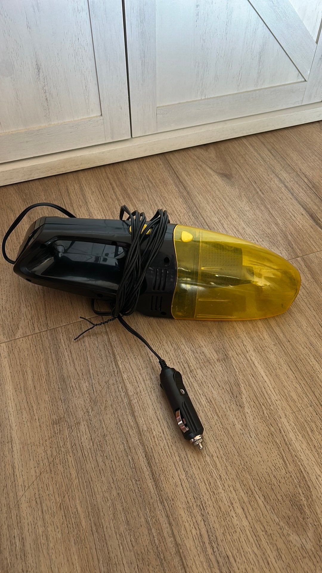 Aspirateur pour voiture, Enlèvement, Utilisé