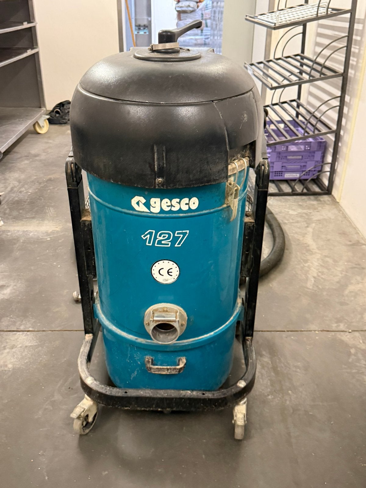 Professionele industriële stofzuiger Gesco CFM 127 – 230V, Ophalen, Gebruikt