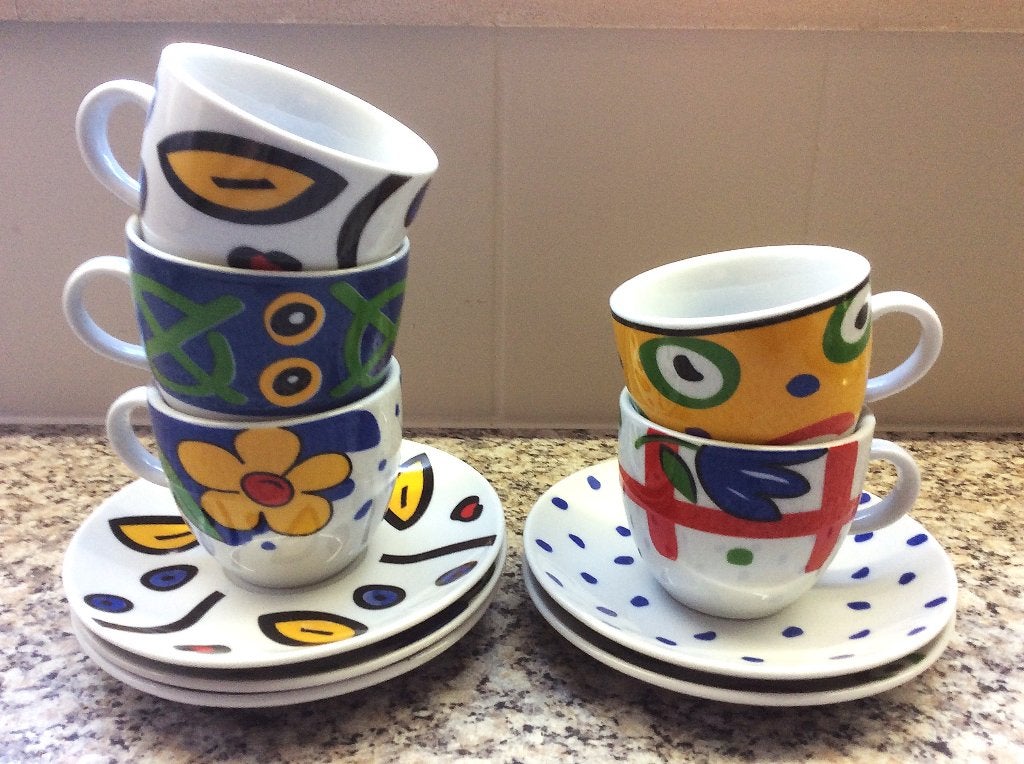 5 witte porseleinen thee-koffietassen pop-artstijl, Overige merken, Vintage, Ophalen of Verzenden, Zo goed als nieuw