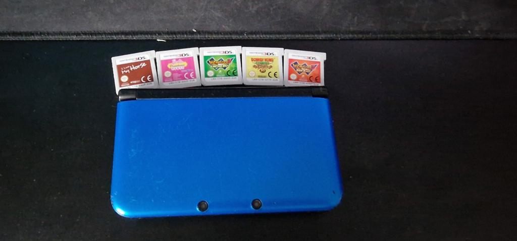 Nintendo 3ds xl blauw + 5 games, Games en Spelcomputers, Ophalen of Verzenden, Nintendo