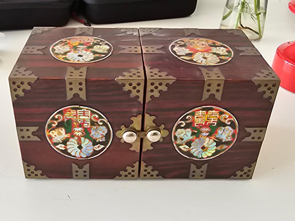 Vintage Chinees parelmoer lak sieradendoosje, Antiek en Kunst, Ophalen of Verzenden