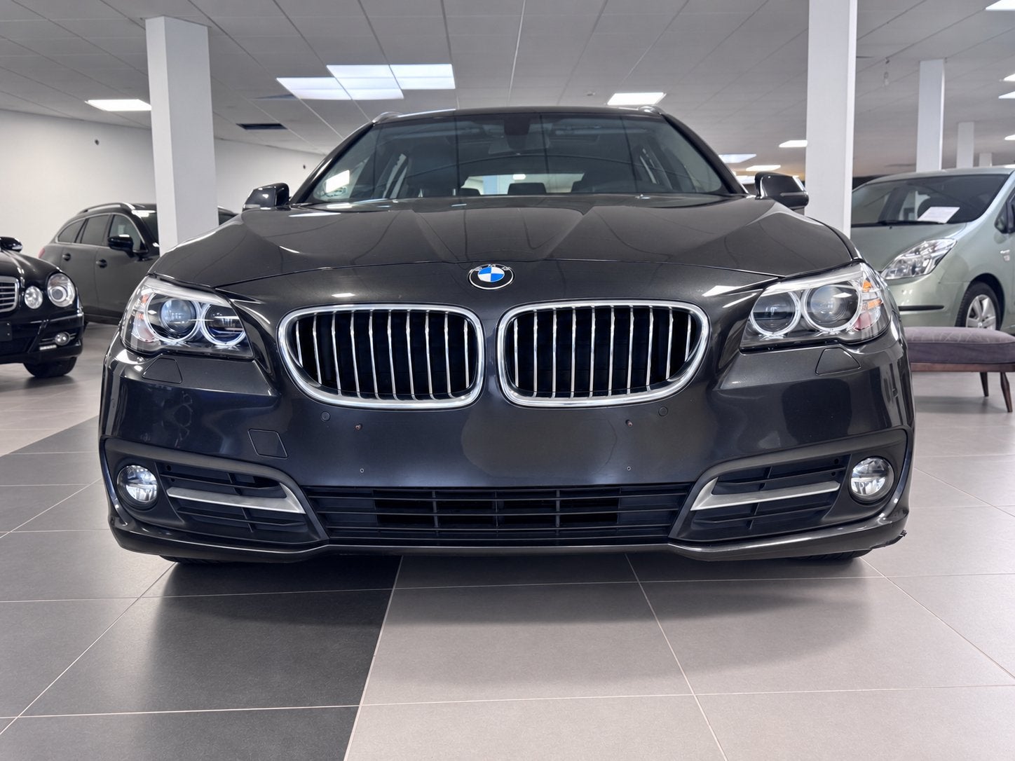 BMW 528 Benzine |Automaat|Garantie|Panoramadak, Autos, Euro 6, Entreprise, Entretenue par le concessionnaire, Noir