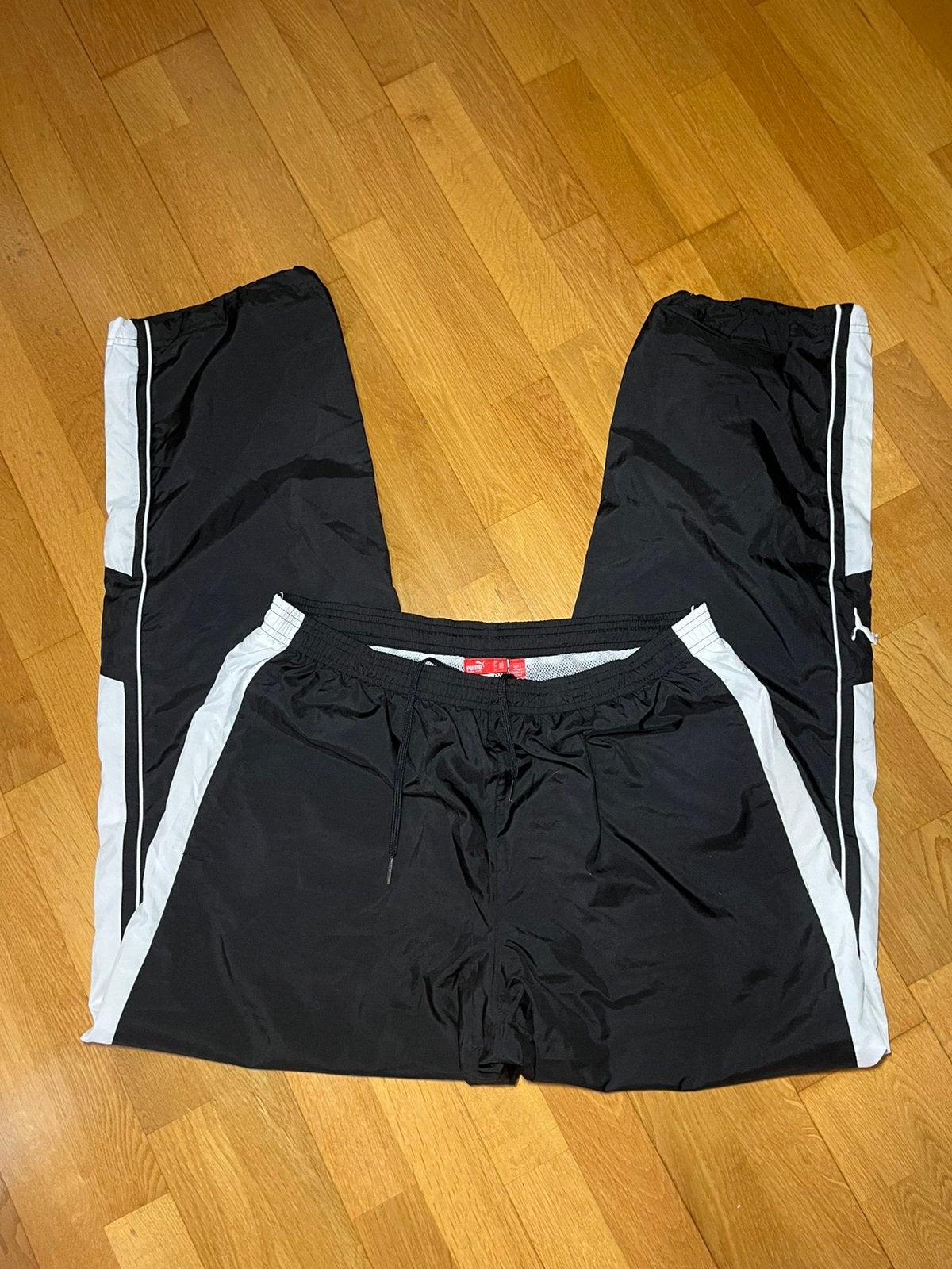 Puma vintage trainingsbroek baggy maat L, Kleding | Heren, Maat 52/54 (L), Zwart, Ophalen of Verzenden, Gedragen