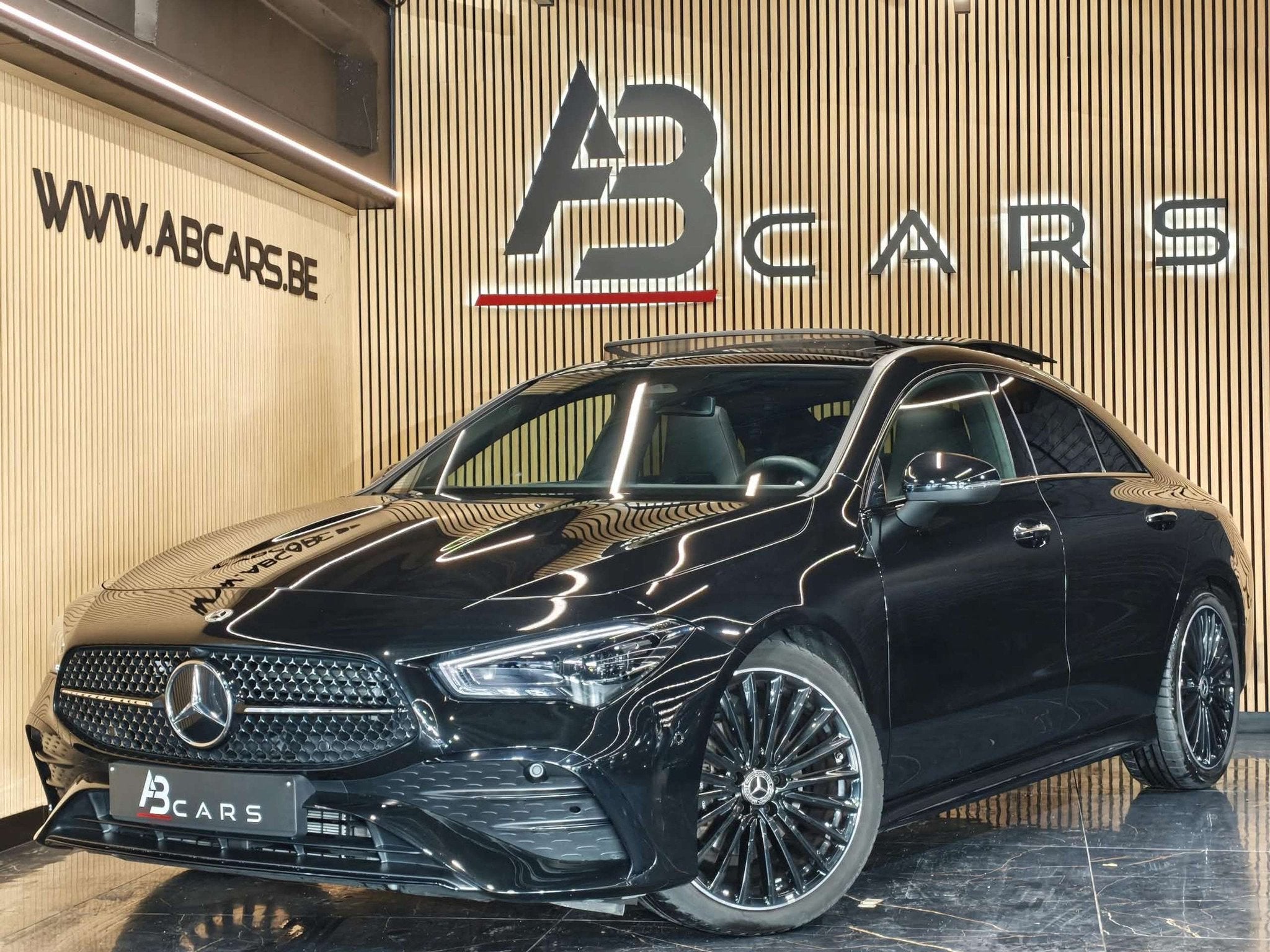 Mercedes-Benz CLA-Klasse 180 180 PACK AMG LINE * GARANTIE 12, Auto's, Zwart, 4 cilinders, 136 pk, Zwart