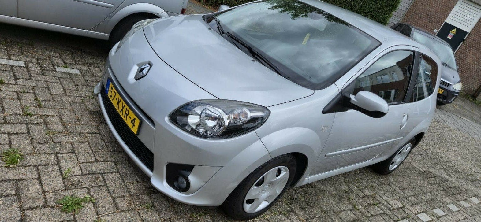 in nieuwe staat renault twingo 1.2 2010 Airco CruisCon Elekt, Dealer onderhouden, Zwart, Parkeersensor, Berline