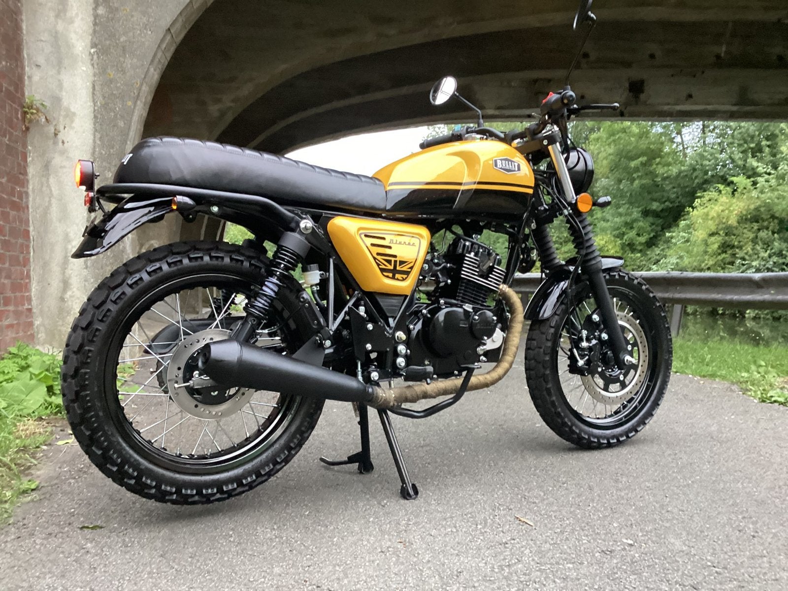 Bluroc 125 scrambler, Particulier