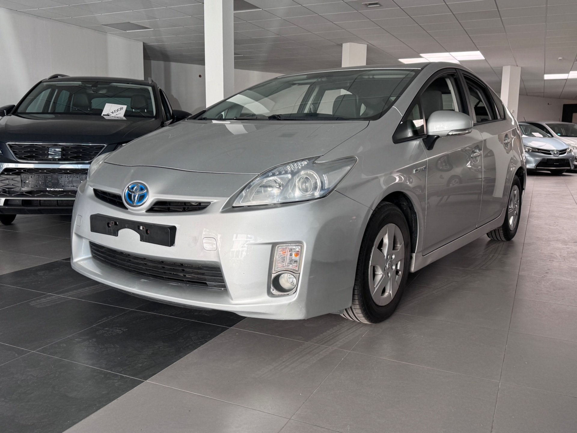 Toyota Prius Hybrid | Automaat | Gekeurd | Garantie, Auto's, Toyota, Gebruikt, Beige, 4 cilinders, Bedrijf