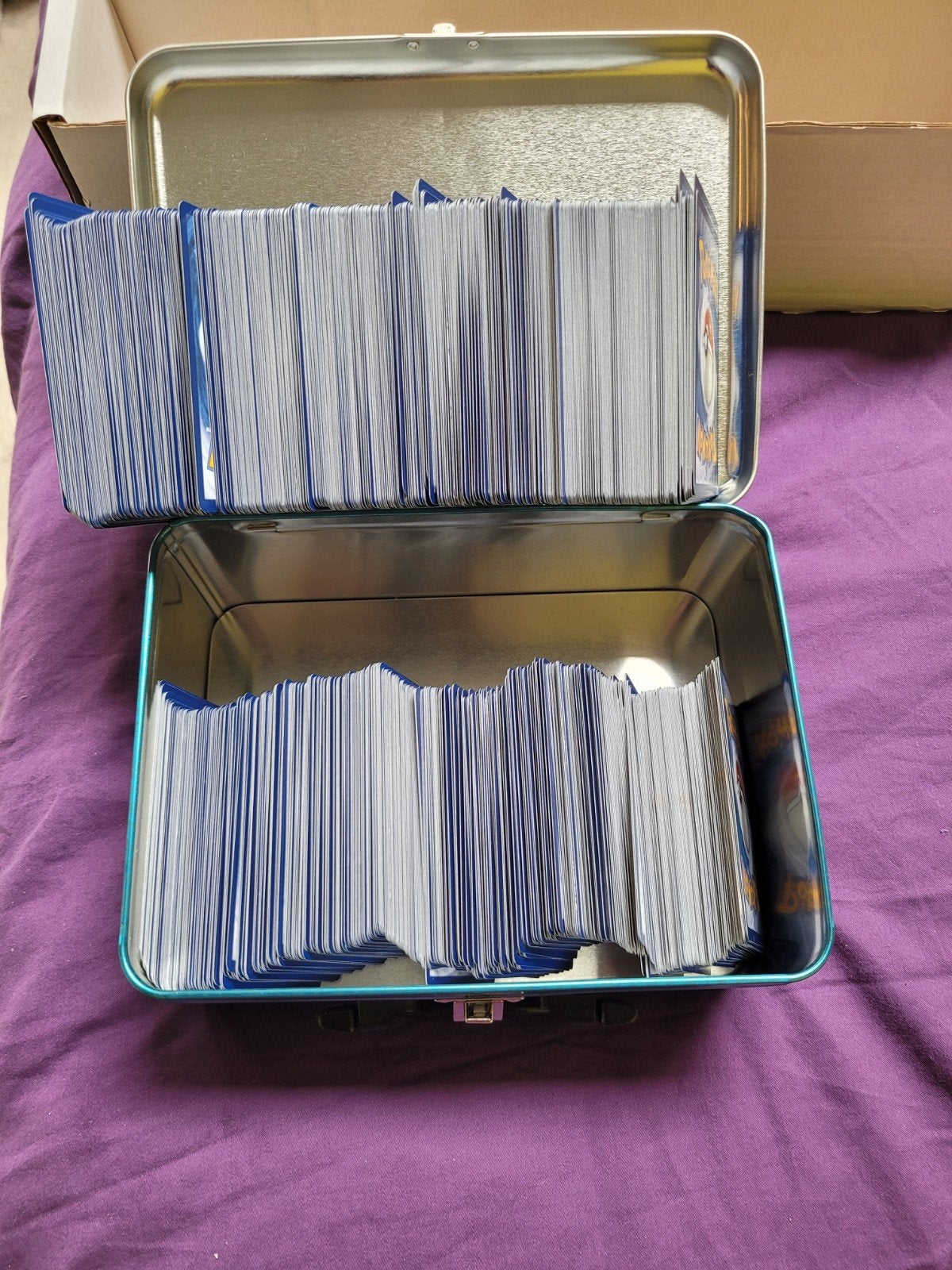 1000 cartes Pokémon en vrac + boîte à lunch gratuite si vous, Enlèvement ou Envoi, Neuf, Plusieurs cartes