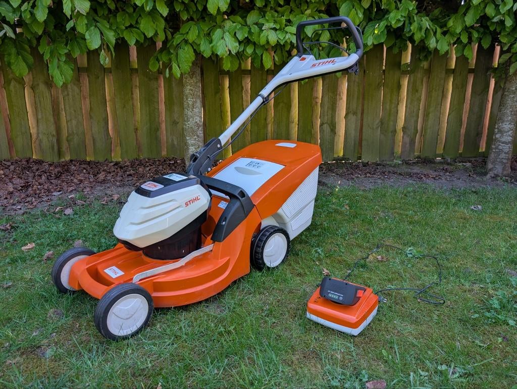 Stihl RMA 448 TC accu grasmachine., Ophalen