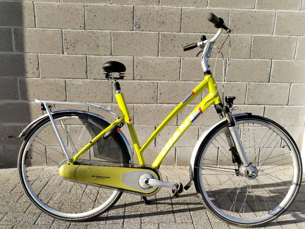 Giant Cosmo CS3 City Bike - Ready to Ride, Fietsen en Brommers, Ophalen, Giant, Trommelrem, 53 tot 56 cm