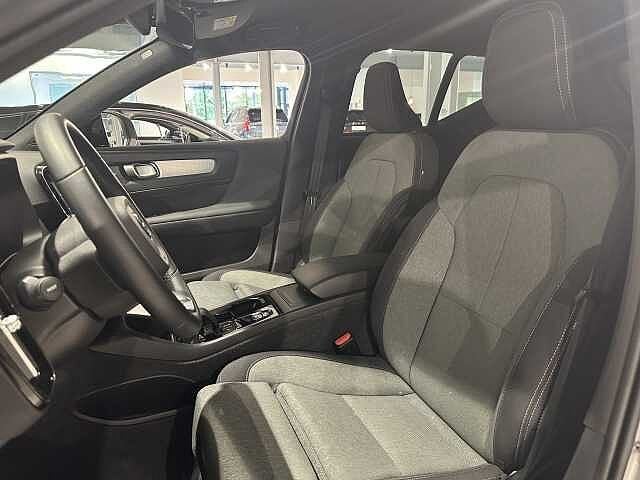 Volvo XC40 T2 Plus Micro hybrid Dark, Auto's, Euro 6, Bedrijf, 5 zetels, Parkeersensor