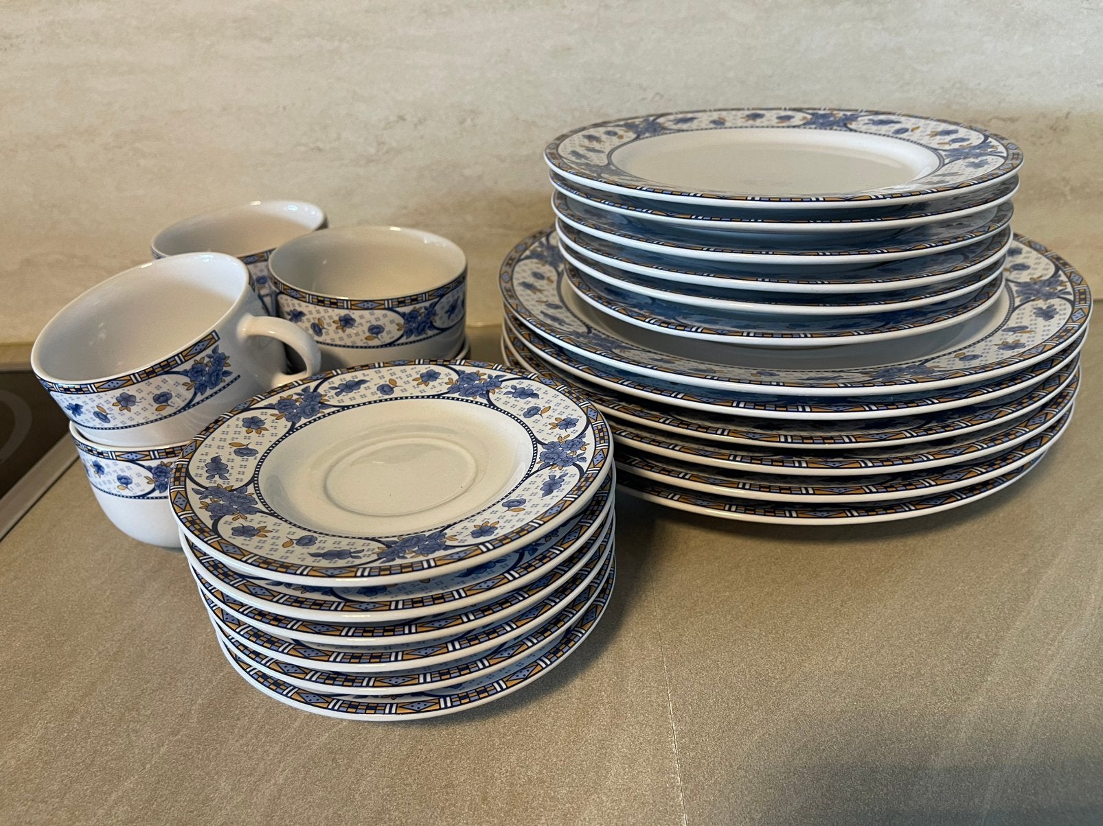 Eetservies, Ophalen