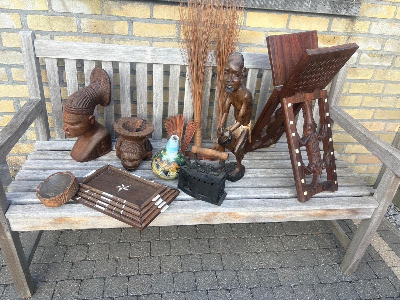 Houten decoratie uit congo, Ophalen