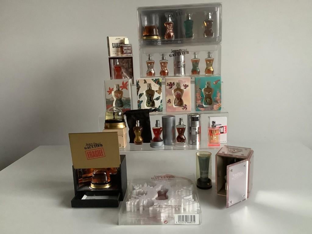 Collection de flacons de parfum miniatures JPG vintage, Enlèvement ou Envoi