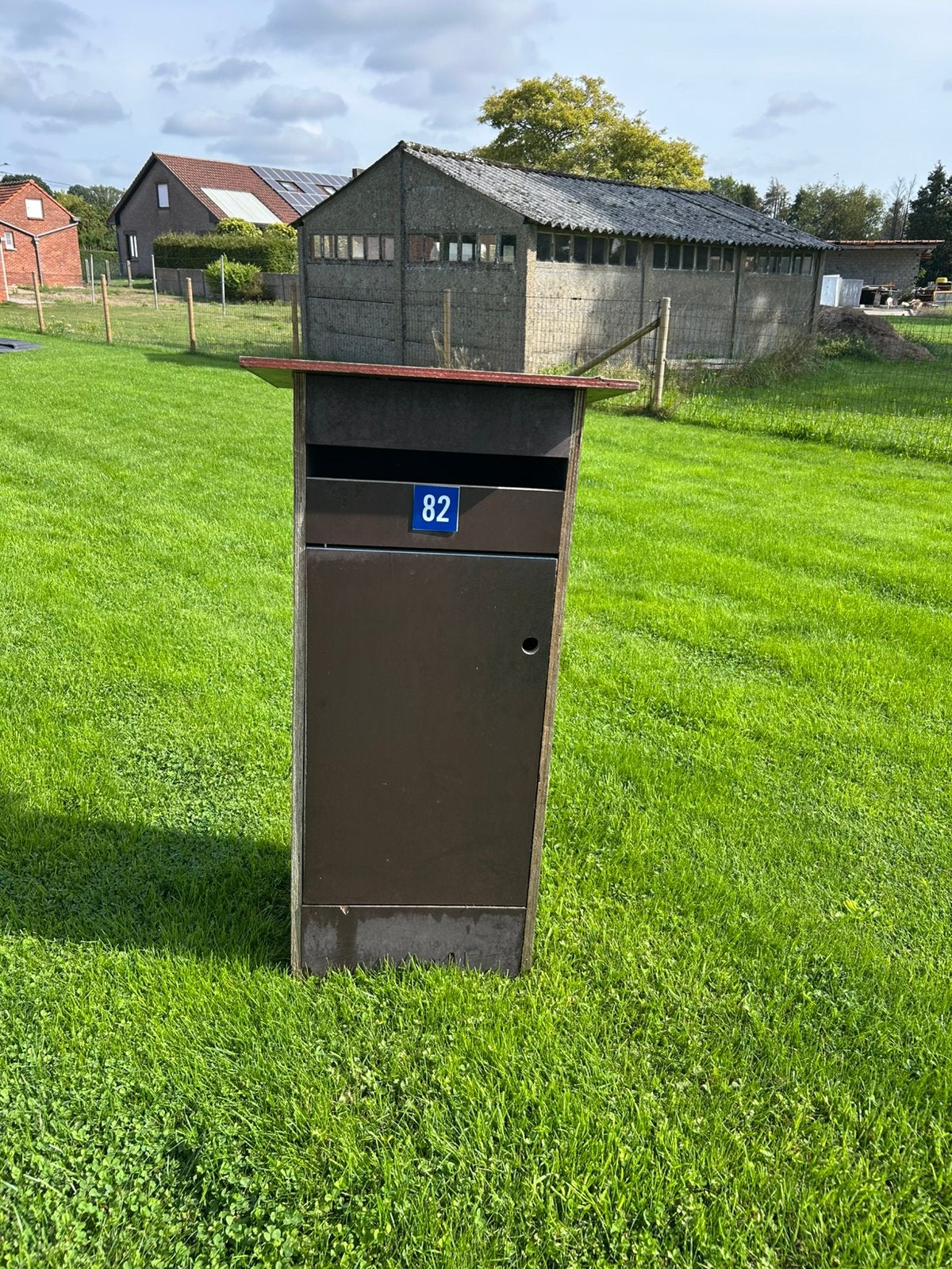Tijdelijke brievenbus, Tuin en Terras, Brievenbussen, Ophalen, Gebruikt, Hout, Staande brievenbus