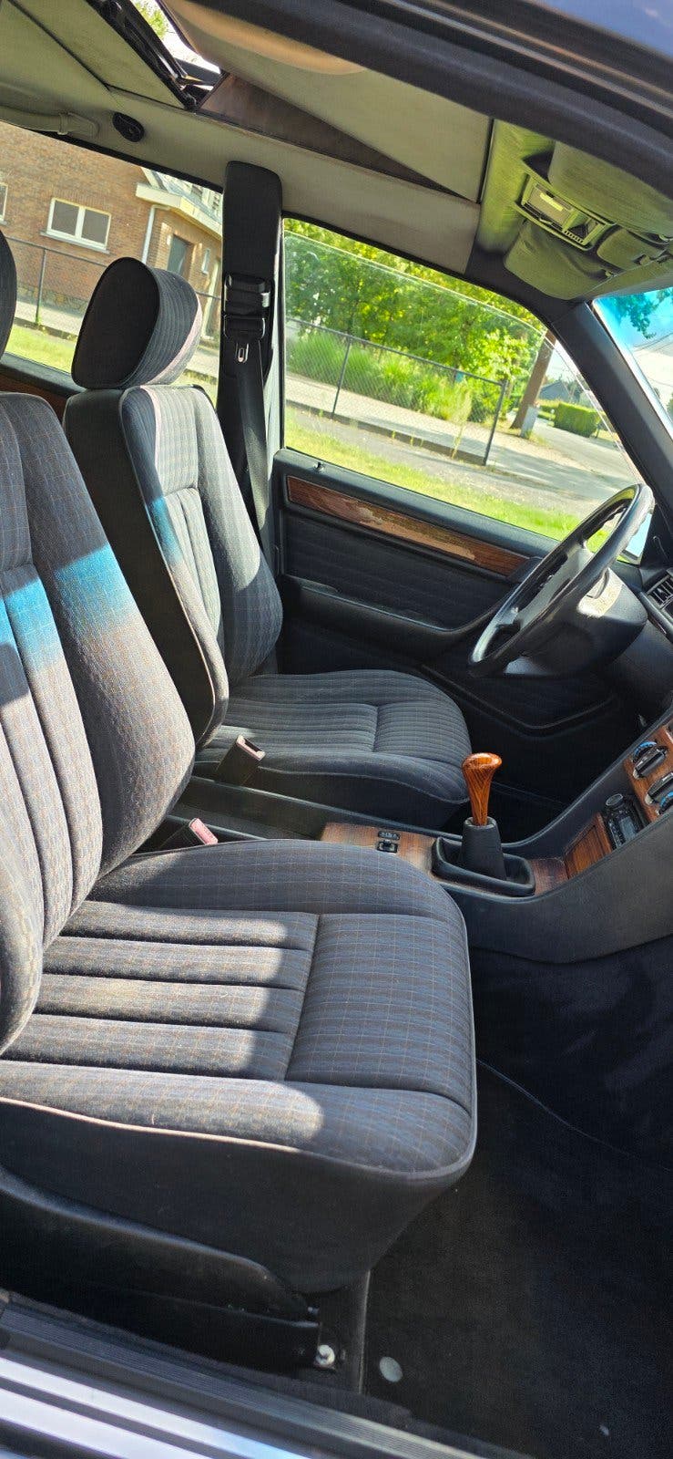 Mercedes 250TD Oldtimer 1992 met 295.000km, foto 10