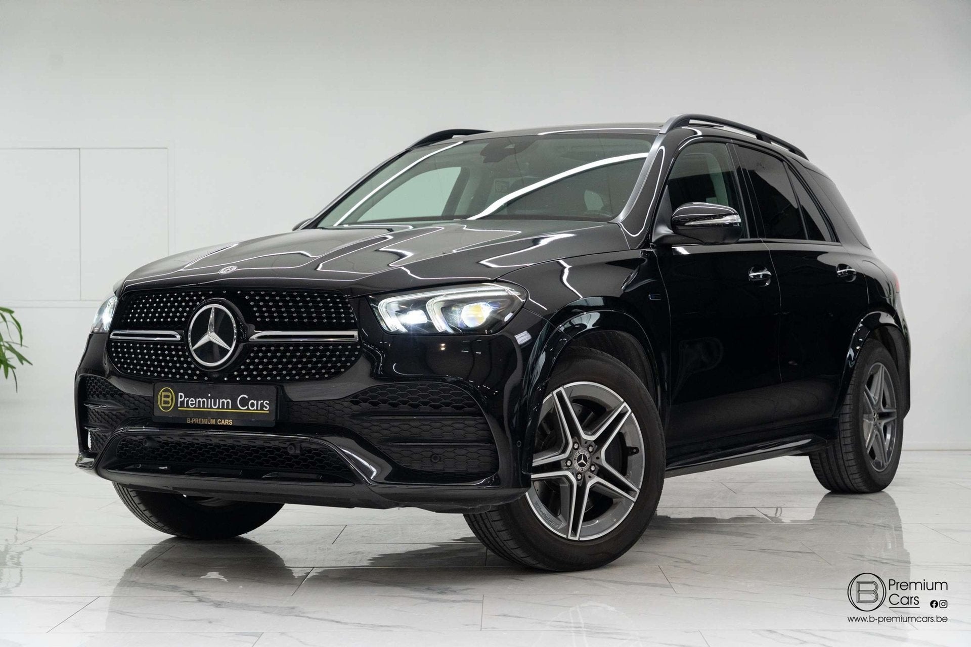 Mercedes-Benz GLE 350 de AMG line! Full Options! Pano! Sfeer, Auto's, Mercedes-Benz, Automaat, Dealer onderhouden, Lichtsensor