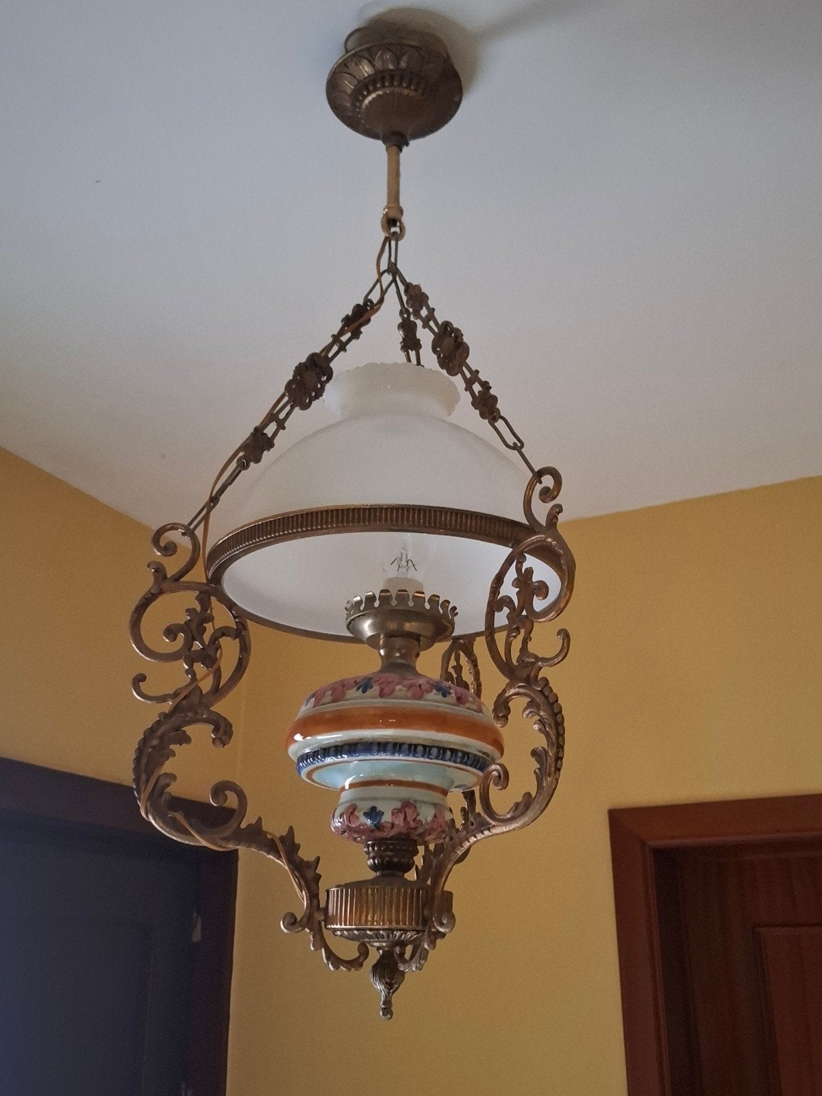 Antieke hanglamp, Ophalen