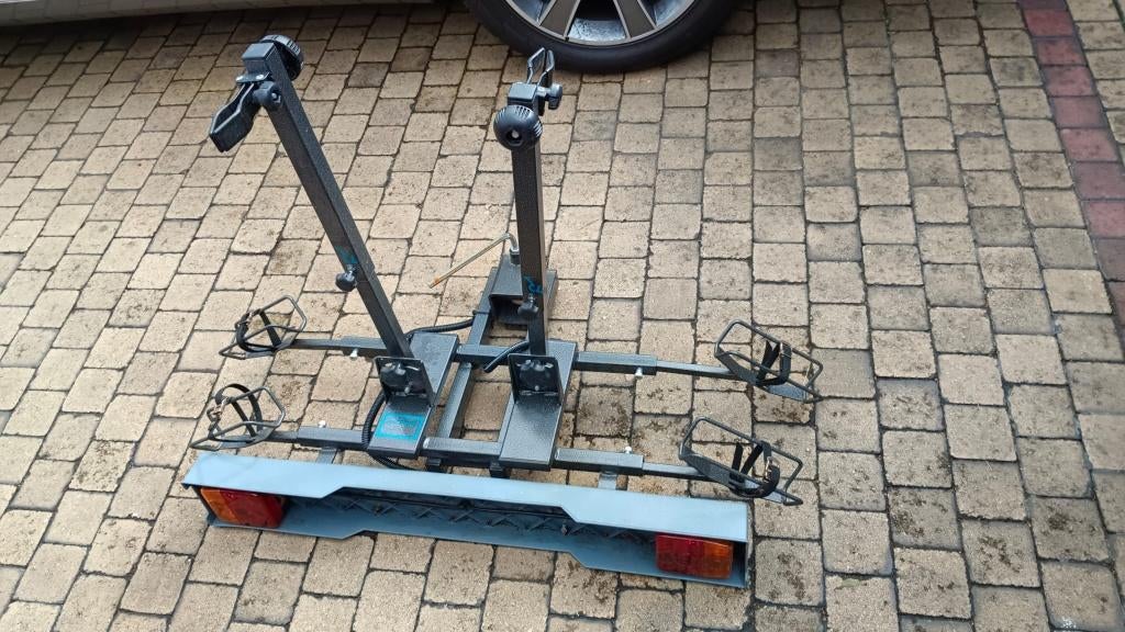Fietsendrager, Auto diversen, Fietsendragers, Ophalen, 2 fietsen, Zo goed als nieuw, Trekhaakdrager