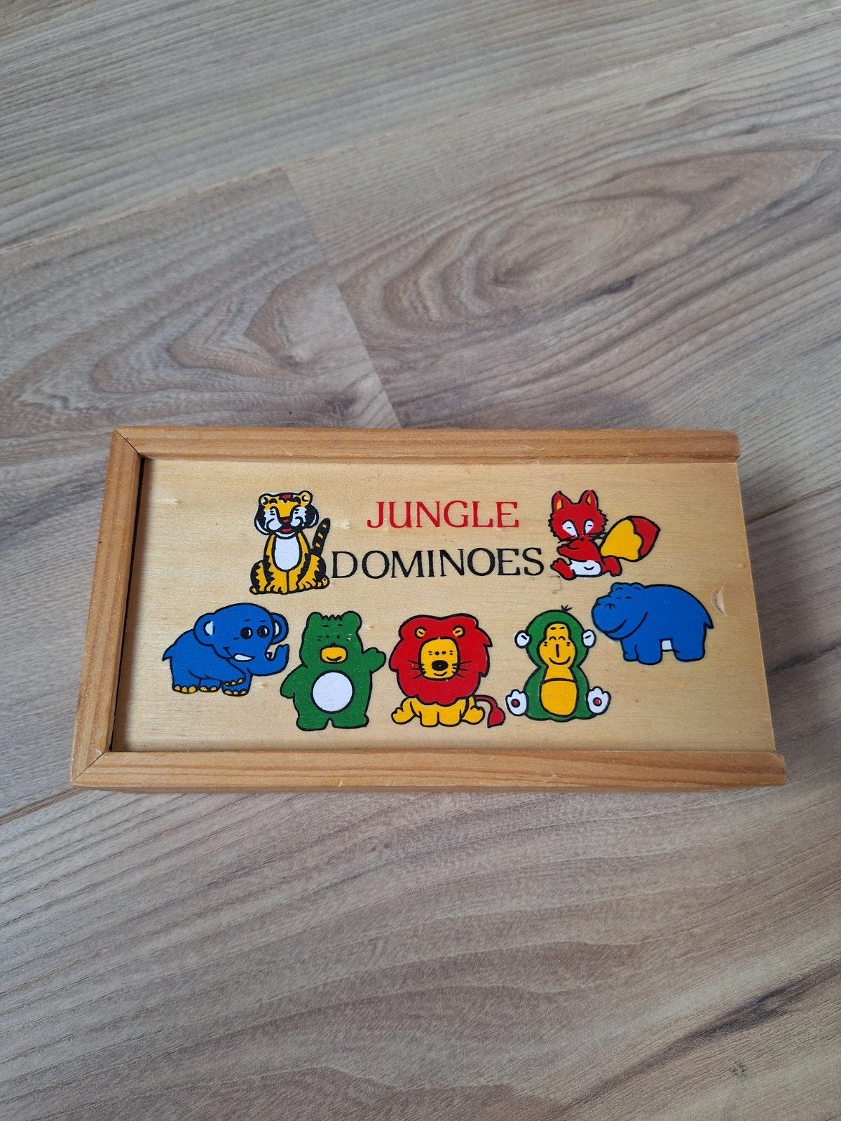 Houten domino, Ophalen