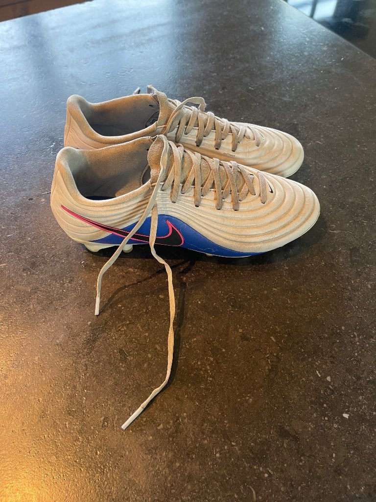Nike Tiempo Voetbalschoenen - Maat 40,5, Ophalen, Gebruikt, Schoenen