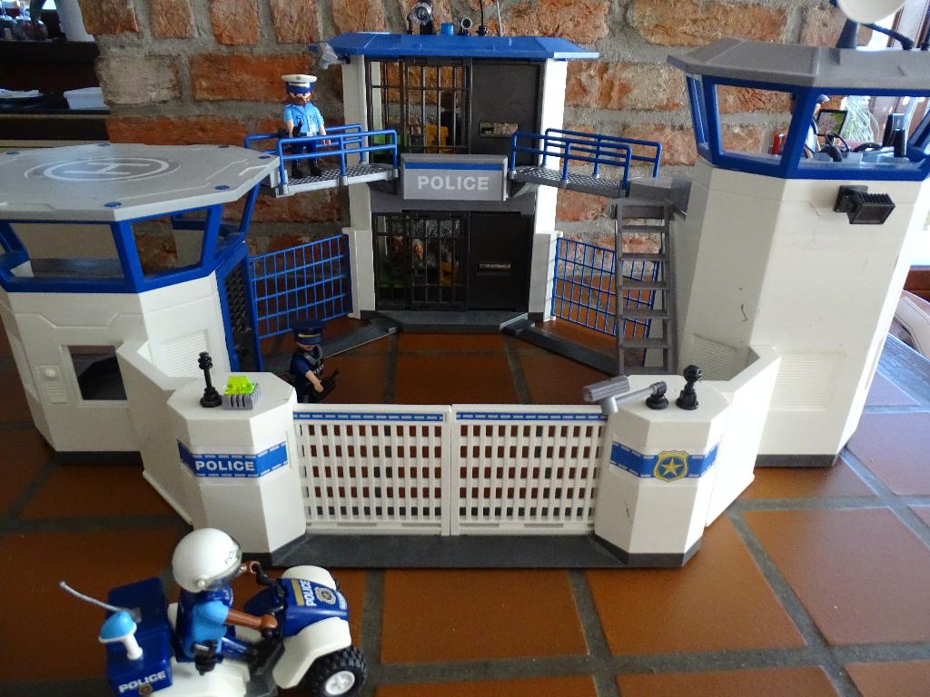 Playmobil politie bureau/gevangenis, Kinderen en Baby's, Speelgoed | Playmobil, Ophalen of Verzenden, Gebruikt, Complete set