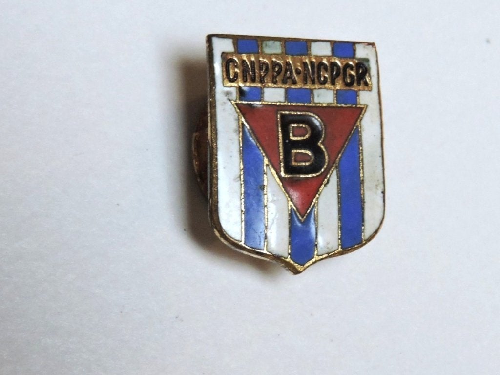 PRISONNIER seconde guerre Ancien Insigne boutonnière, Collections, Enlèvement ou Envoi