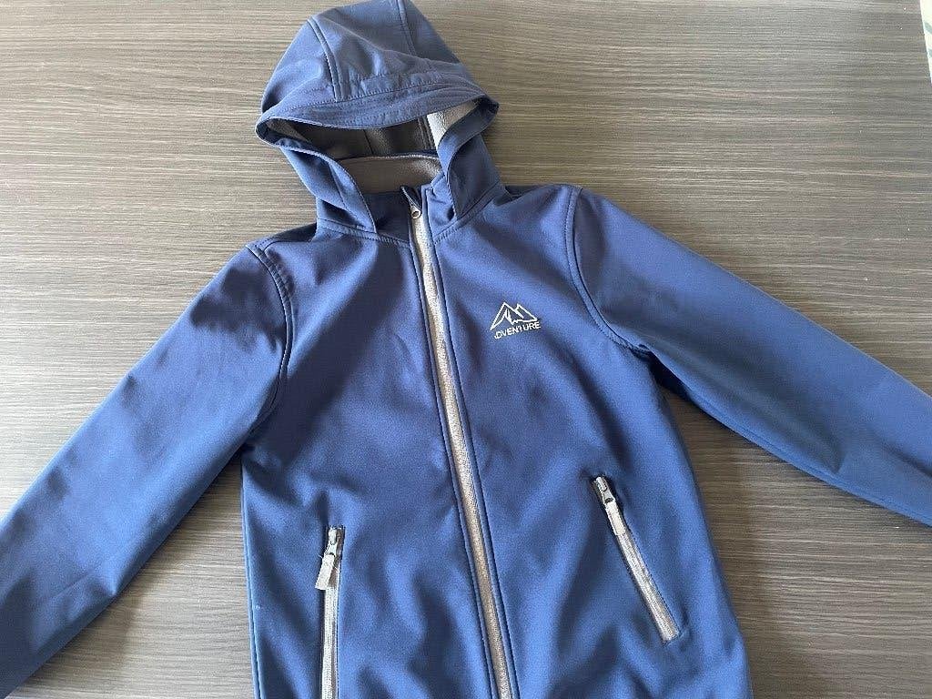 Softshell jas - Maat 134/140, Kinderen en Baby's, Ophalen of Verzenden, Zo goed als nieuw, Jongen of Meisje, Jas