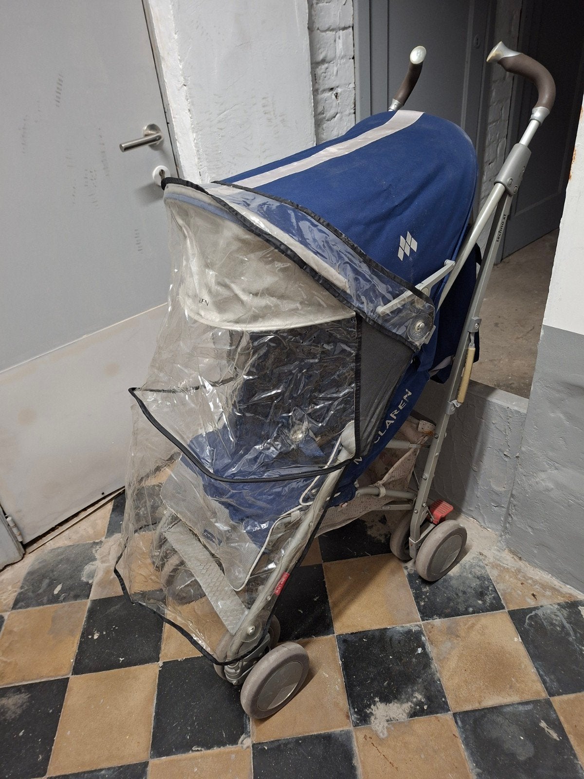 Buggy Mac Laren complet roues pivotantes, Enlèvement, Utilisé, Maclaren, Protection de pluie