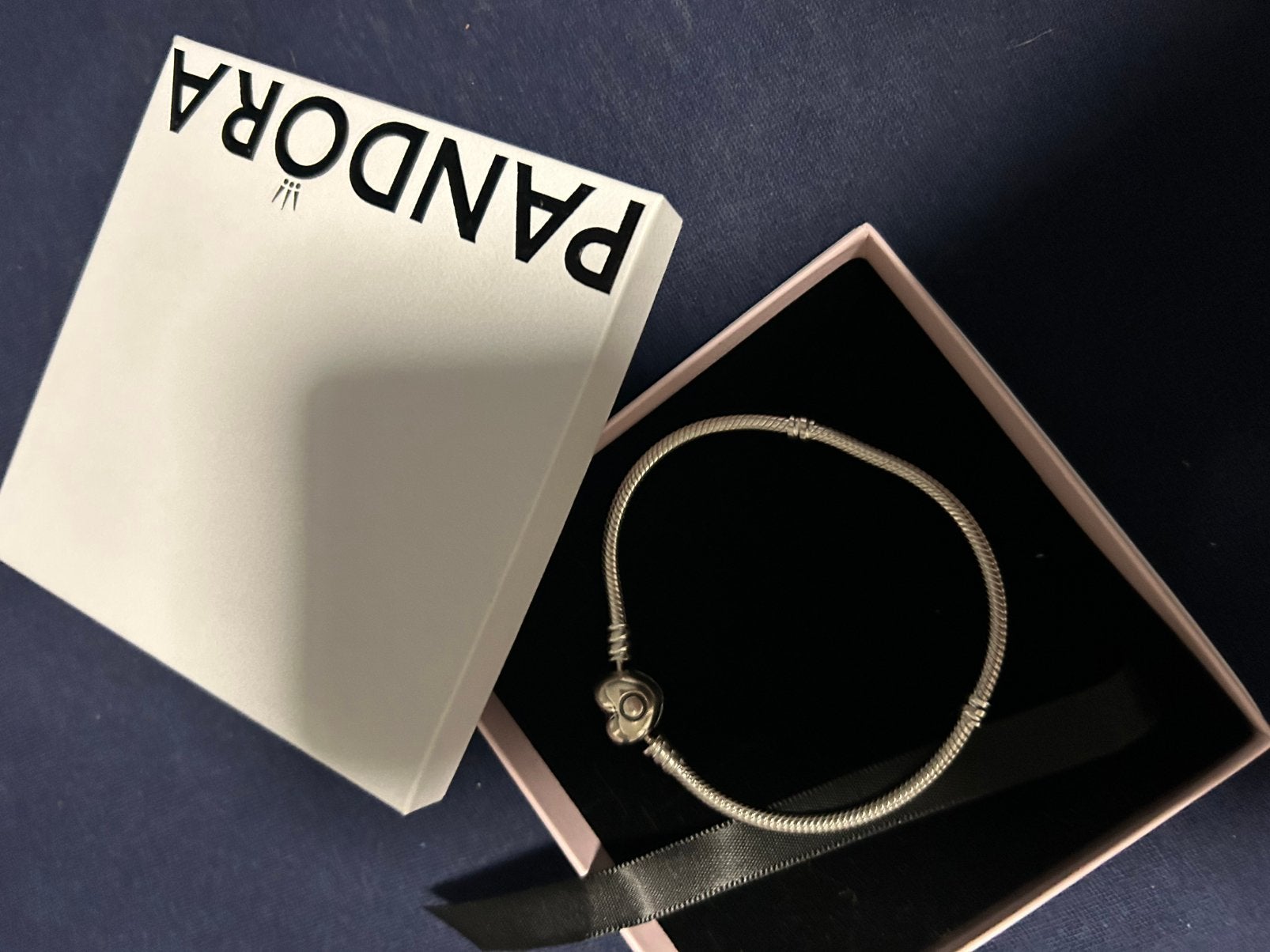 Pandora armband, Bijoux, Sacs & Beauté, Neuf, Enlèvement ou Envoi, Avec bracelets à breloques ou perles, Argent