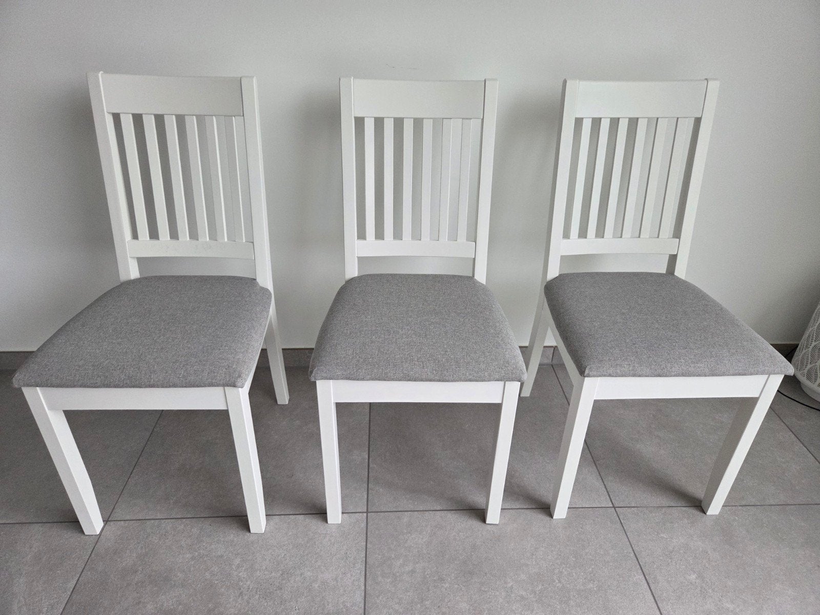 3 IKEA-stoelen, Huis en Inrichting, Ophalen, Nieuw, Grijs, Drie