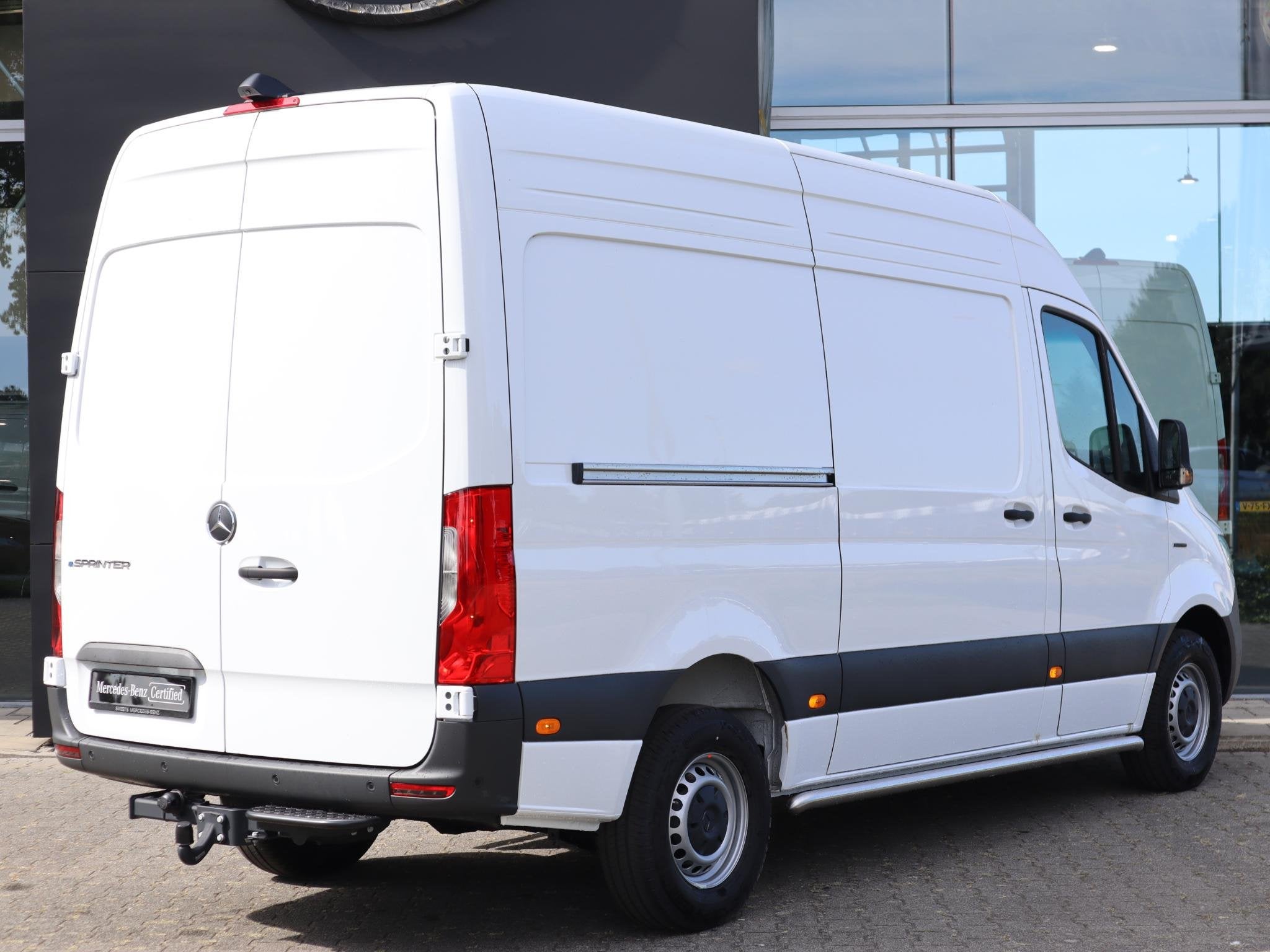 Mercedes-Benz eSprinter 320 L2H2 SELECT 81kWh 313km WLTP, Automaat, 81 kWh, 2000 kg, Mercedes-Benz