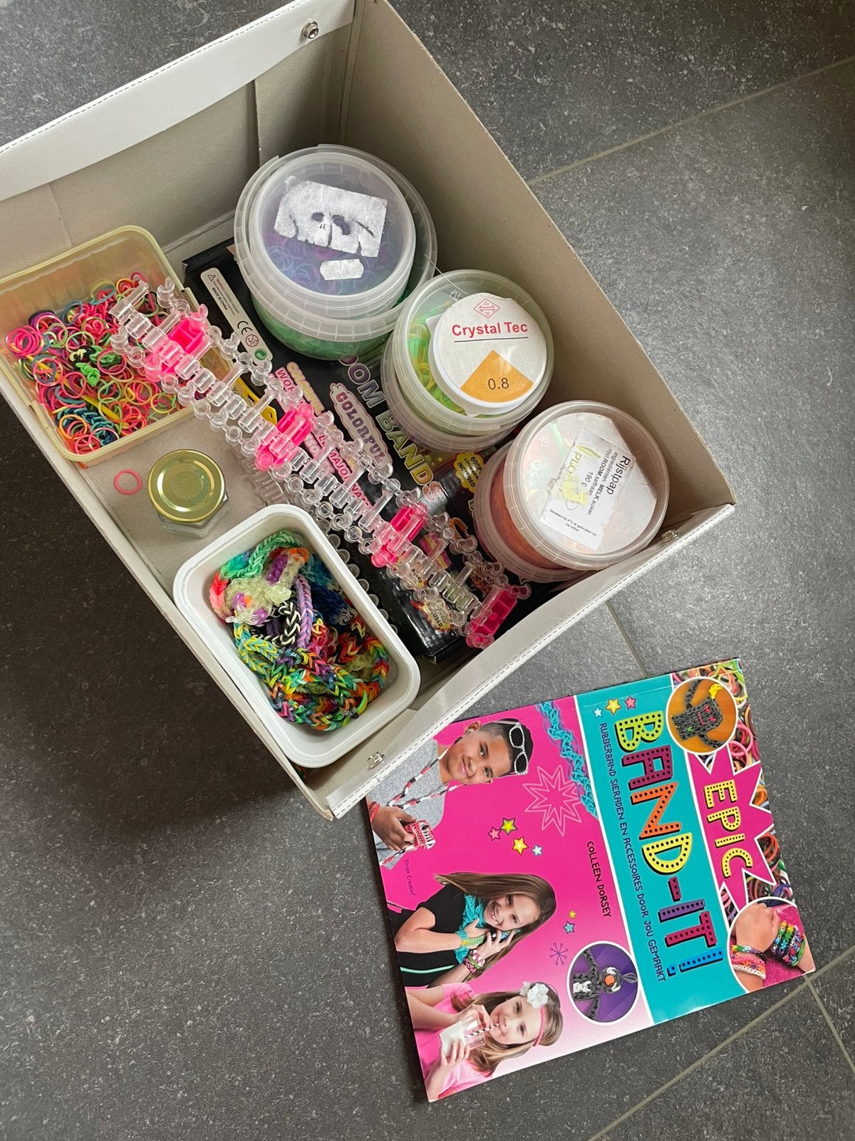 Loom bandjes set, Hobby en Vrije tijd, Ophalen, Zo goed als nieuw