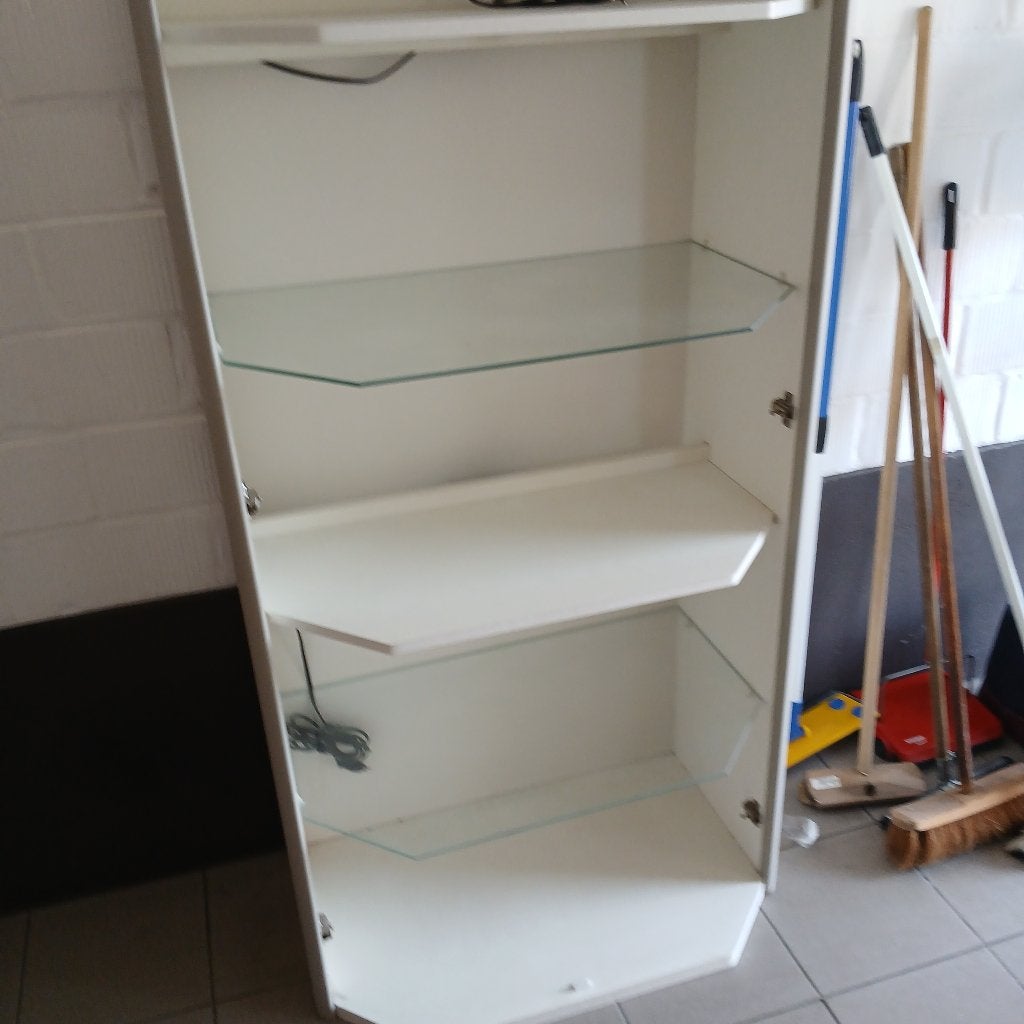 virtinekast met onderlade, Ophalen