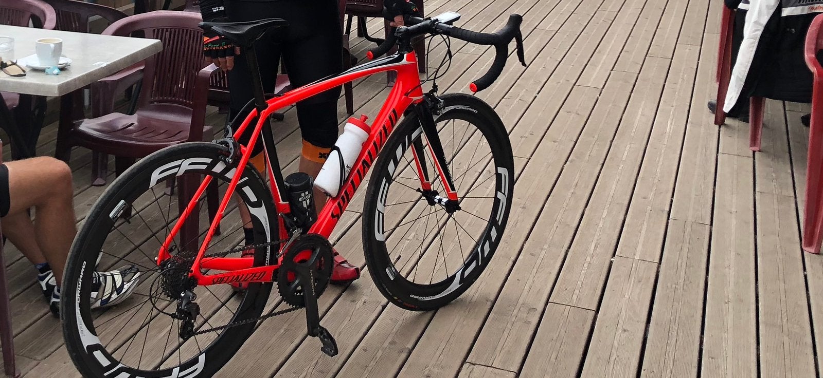 Specialized Tarmac, Vélos & Vélomoteurs, Enlèvement, Comme neuf, Plus de 20 vitesses
