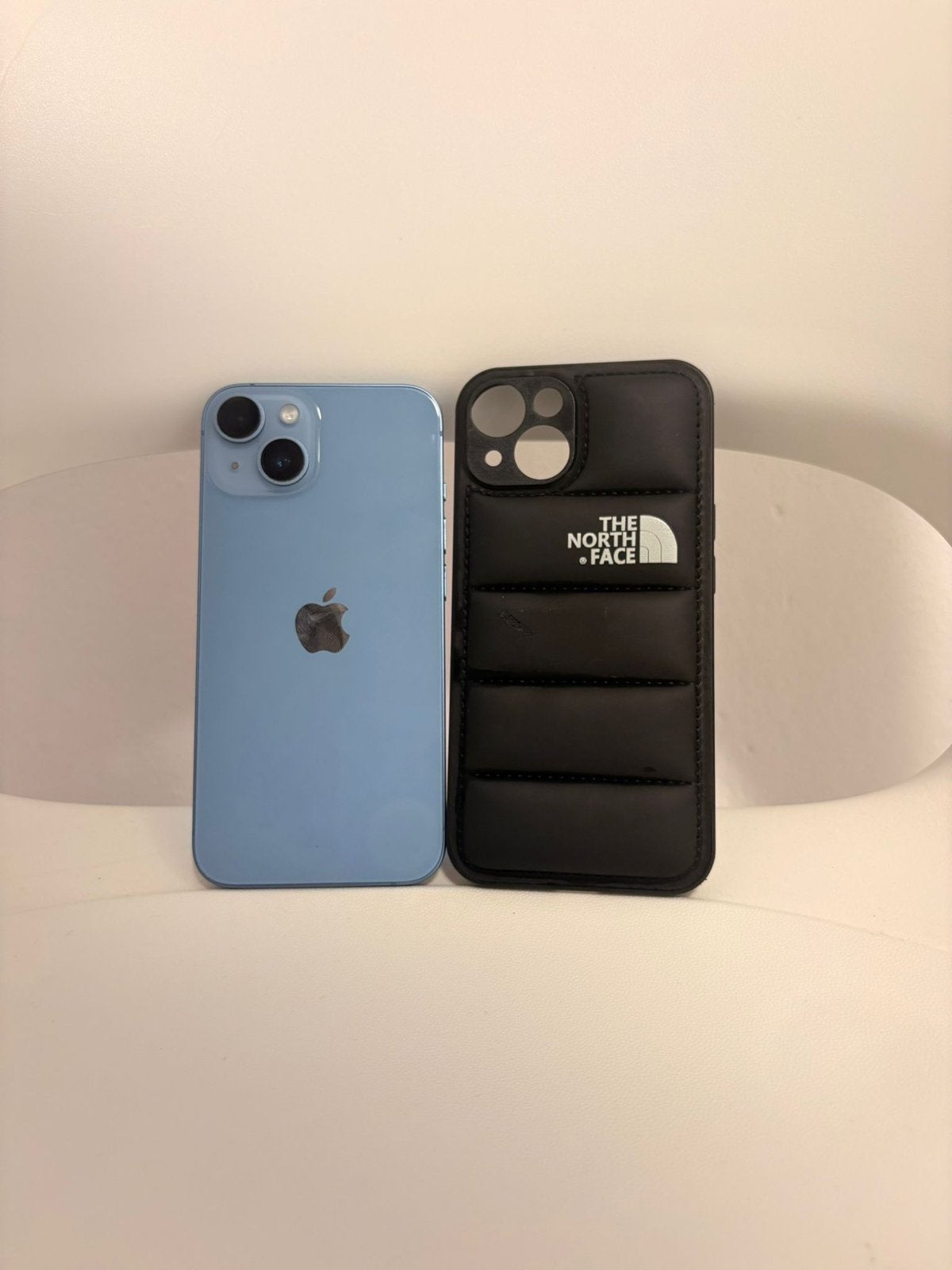 📱 iPhone 14 – Blue – 128GB – Topstaat + The North Face hoes, Ophalen, IPhone 13, Blauw, Nieuw