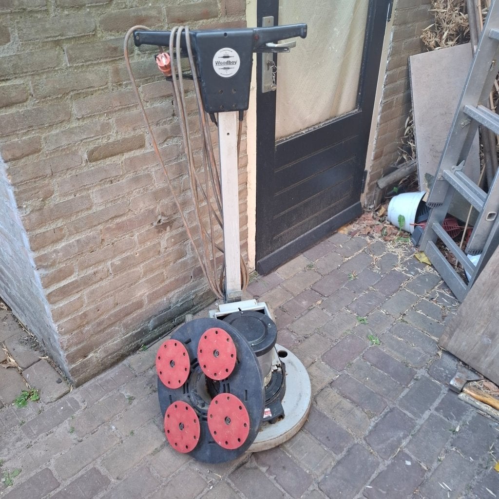 Numatic  woodboy vloerschuurmachine, Ophalen