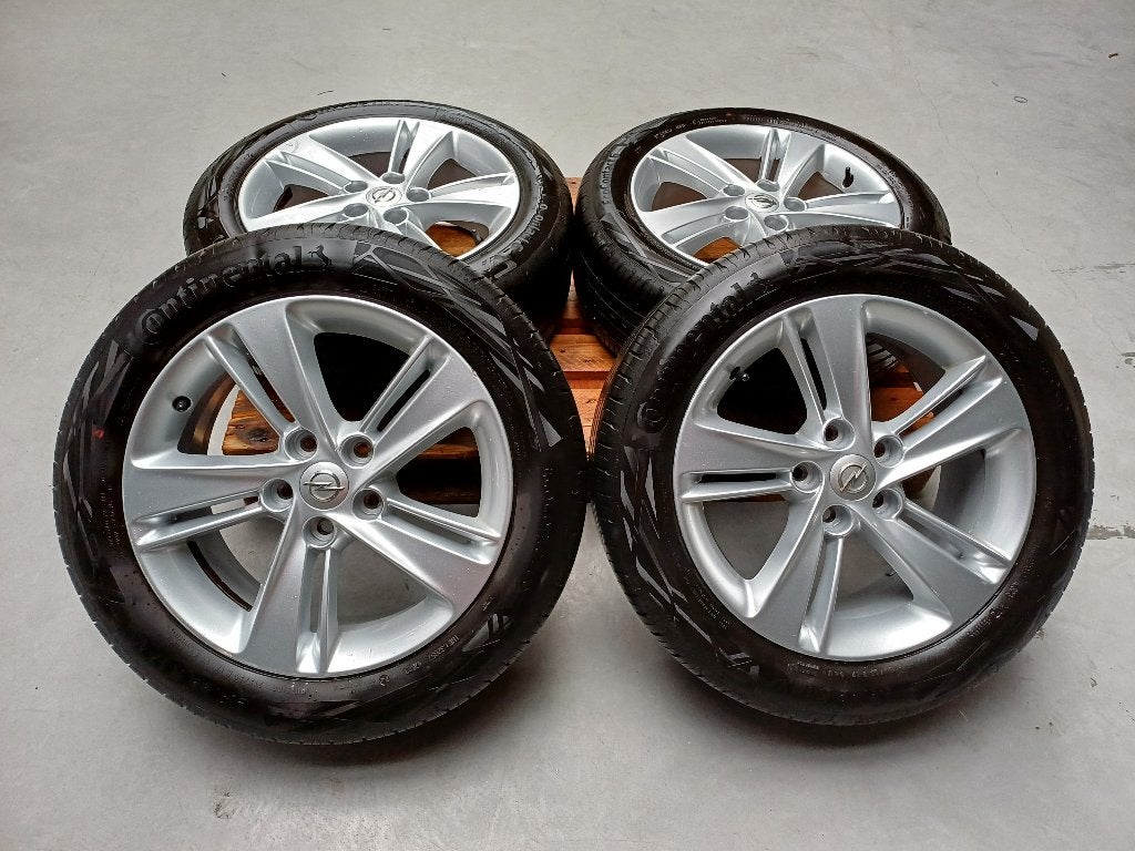 Opel velgen met nieuwe banden, Pneus et Jantes, 215 mm, Véhicule de tourisme, Pneus été